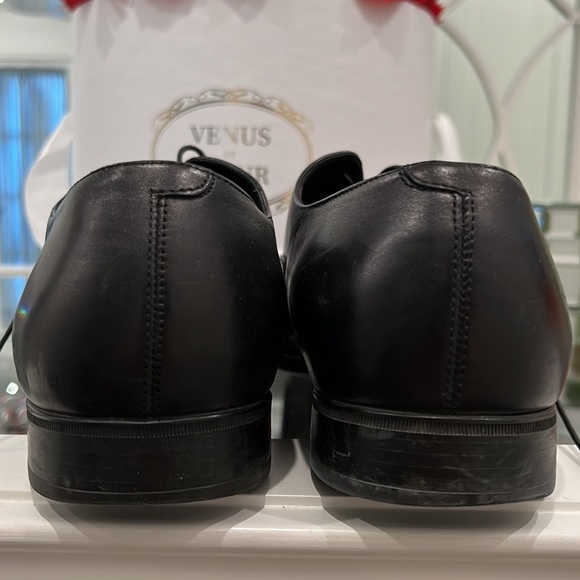 end clsssic black leather farragamo lace up shoe - Picture 3 of 4